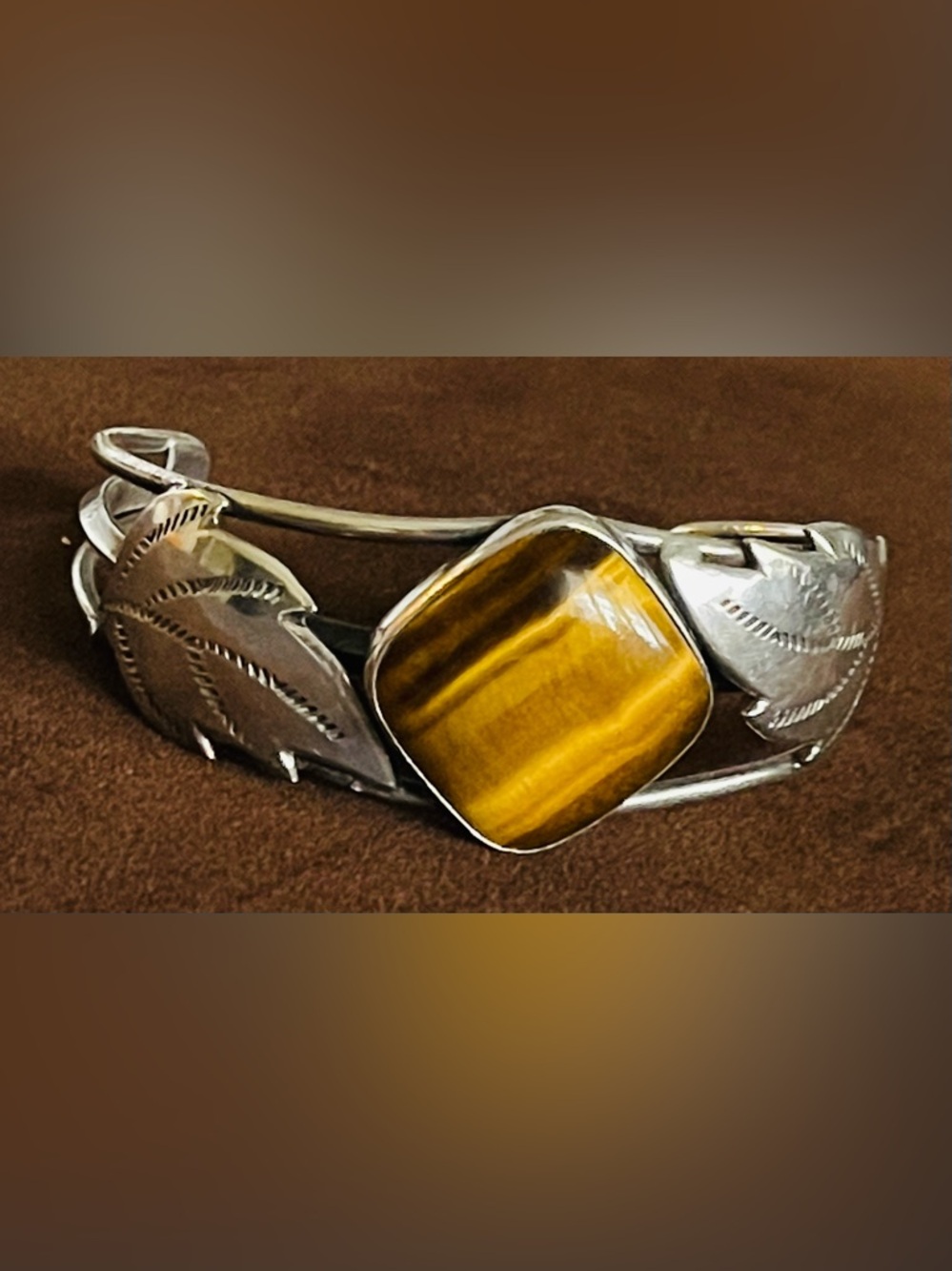 TIGER EYE SILVER CUFF BRACELET / NATIVE AMERICAN / HANDCRAFTED 7” WRIST